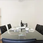 Joivy Stunning 3br Apt With Balcony, Nearby Saldanha Subway & Ist * Lisbona
