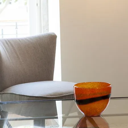 Joivy Stunning 3br Apt With Balcony, Nearby Saldanha Subway & Ist Apartment Lissabon